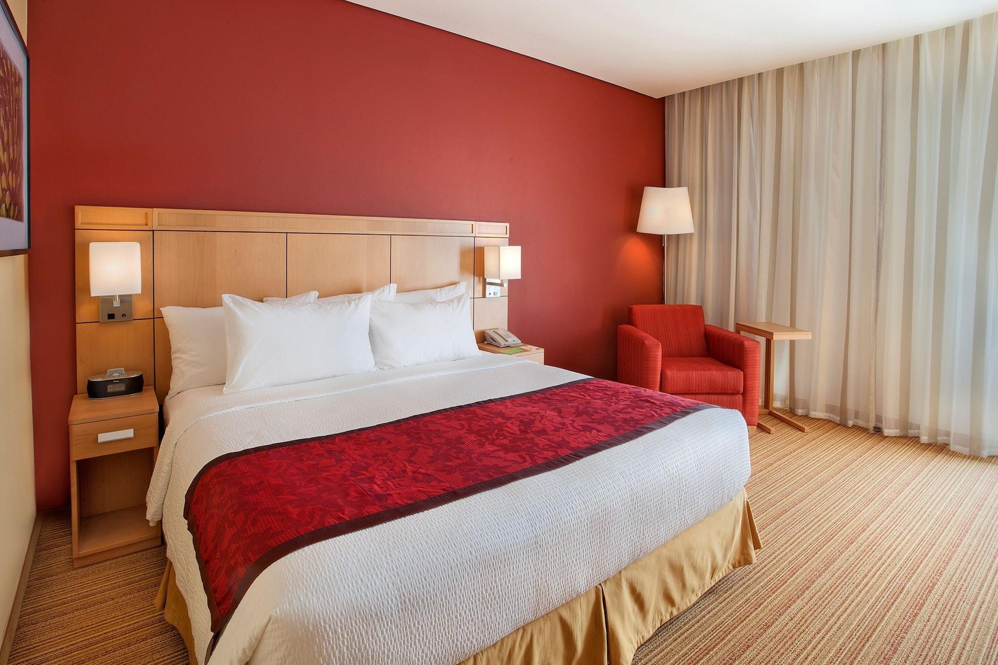 Courtyard By Marriott Leon At The Poliforum Exterior foto